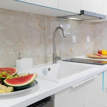 Foxy Summer House Apartment