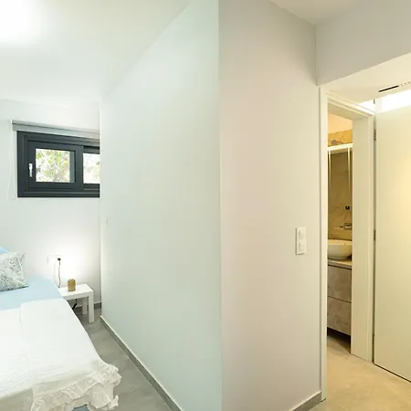 Foxy Summer House Apartment Alepou