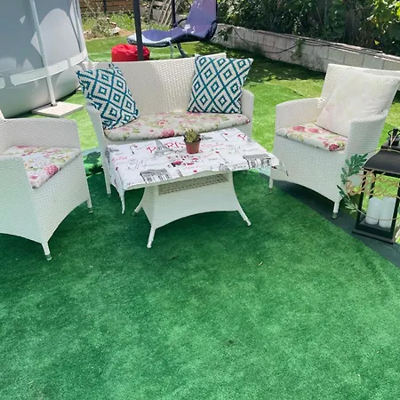 Foxy Summer House Alepou